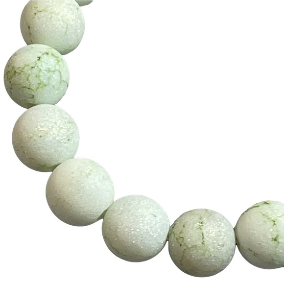 Green dyed aventurine sparkly frosted beaded stretchy bracelet NEW - Picture 2 of 4